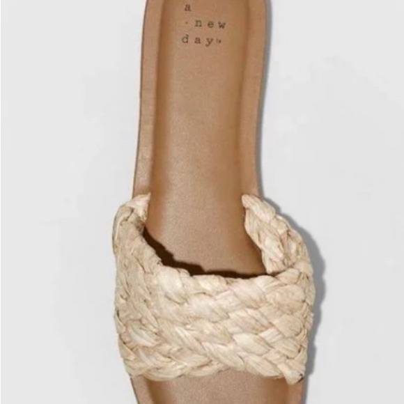 A New Day Nicolette Raffia Slide Sandals with Memory Foam- Size 6 - Picture 2 of 4
